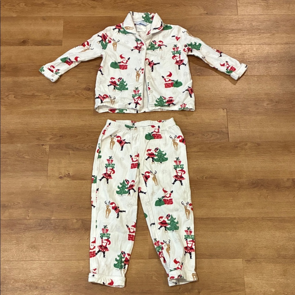 The Company Store Kids 100% Cotton Flannel Pajama‎ Set - White, Santa Reindeer